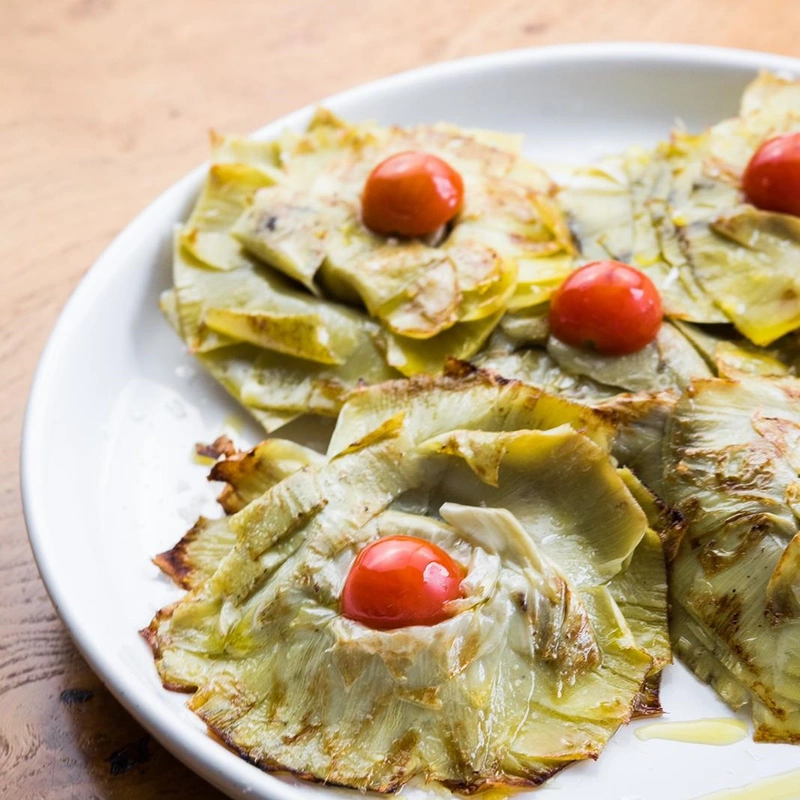 Alcachofa confitada y a la plancha 